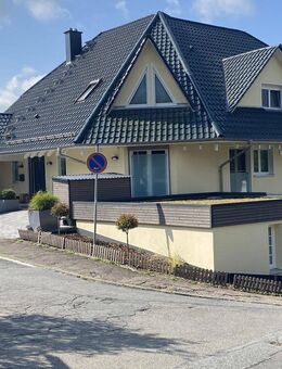 Einziehen und Wohlfühlen - exclusives Einfamilienhaus mit Einliegerwohnung - Gorxheimertal