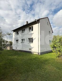 Zweifamilienhaus mit Garten und zwei Garagen - Obernburg (Main)