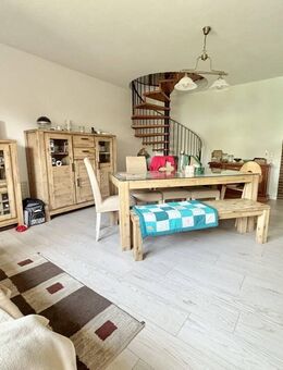 Renoviert & voller Möglichkeiten - Maisonettewohnung mit Flair für Ihr neues Kapitel - Preetz - Preetz (Schleswig-Holstein)