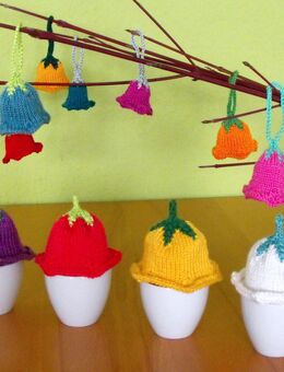 Eierwärmer Glockenblumen, gestrickt, Handarbeit - Koblenz
