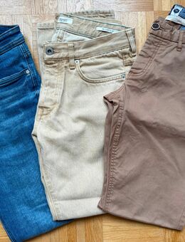 3 Paar Herren Jeans/Hose Springfield, Esprit + Exist, Gr. S/M, Zustand sehr gut - Lottstetten