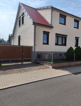 Gepflegte Doppelhaushälfte (auch als Mehrgenerationshaus geeignet) - Georgenthal