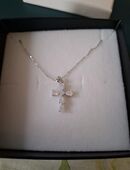 Kette mit Kreutzanhänger von Julie Julsen in 51107