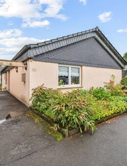 Charmanter Bungalow mit großem Garten - Wohnen auf einer Ebene in ruhiger Lage von Hückeswagen - Hückeswagen (Schloss-Stadt)