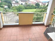Helle und großzügige Wohnung mit zwei Balkonen in zentraler Lage - Erlenbach (Main)