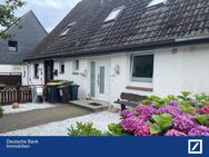 +++ AUS 1 MACH 2! - Modernisiertes Reihenmittelhaus in beliebter Wohnlage +++ - Harrislee