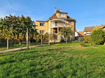 Sanierungsbedürftige imposante Villa mit Potential und Baugrundstück