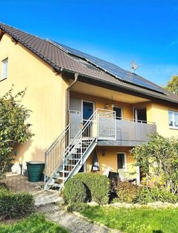 Viel Licht, viel Platz, viel Lebensqualität! Freuen Sie sich auf ein modernes Zuhause mit Doppelgarage und herrlichem Garten - Theres