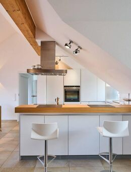WOHNEN MIT STIL - STYLISCHE STADTWOHNUNG MIT DACHTERRASSE - Straubing