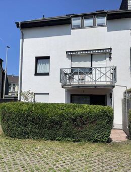 Helle, barrierearme 3-Zimmer-Wohnung mit Terrasse und Stellplatz - Solingen (Klingenstadt)