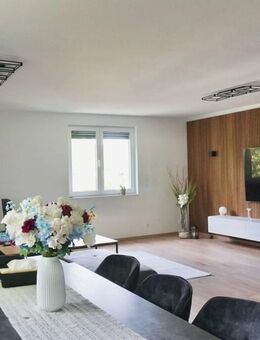 Exklusive Neubau-Maisonette als Kapitalanlage - ca. 5,6 % Rendite - Rosengarten (Niedersachsen)