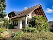 In gehobener Lage von Badenweiler! Einfamilienhaus mit Doppelgrundstück - Badenweiler