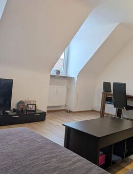 Nähe Wöhrderwiese ! Helle moderne 3-Zi.-DG-Whg. 83 m², Laminat, 6. OG mit Aufzug - Nürnberg