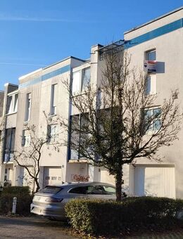 RMH mit Garage, 2 Balkonen, Garten und Terrasse - Wiesbaden