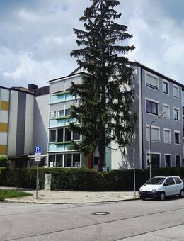 Immobilienangebot: Zwei Mehrfamilienhäuser mit Entwicklungspotenzial in Moosach - München