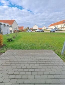 WOHNUNG MIT ERSTKLASSIGER AUSSTATTUNG // 2 Zimmer, Terrasse & Garten, Fußbodenheizung & Stellplatz - Schkeuditz