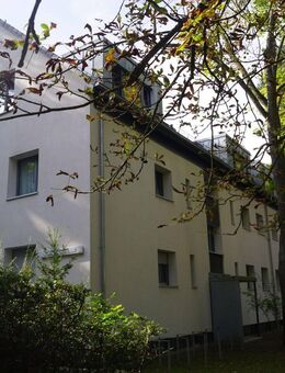 3 Zimmer Schlachtensee mit eigenem Gartenanteil und Parkplatz - Berlin