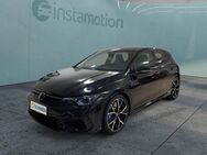 VW Golf, 2.0 TSI 8 R OPF Black Style M, Jahr 2023 - München