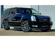 Cadillac Escalade Sport Luxury Shzg Skhl Cam Klima AHK - Friedrichsdorf