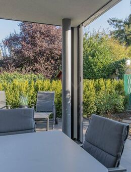 Traumhaft helle und hochwertige Erdgeschoss-Wohnung mit großem Gartenanteil zu verkaufen! - Berlin