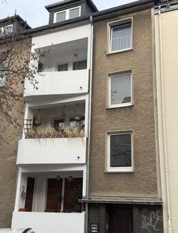 Sehr schöne 3 -Raum- Dachgeschosswohnung /WG geeignet - Essen