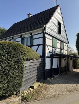 Historisches Fachwerkhaus in naturnaher Umgebung mit uneinsehbarem Garten - Leverkusen