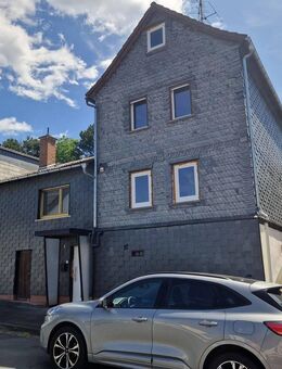 Weilburg-Hirschhausen,1 Familienhaus mit Terrasse - Weilburg