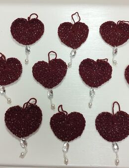 Hochzeits/Weihnachtsdeko Herzen mit Perlen 15xweinrot u. 15xweiß - Kerken