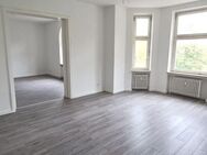 Sanierte 5 Zimmerwohnung mit Einbauküche & 2 Bädern & Stellplatz - Stadthagen