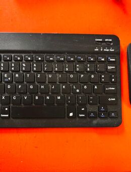 Verkaufe Aumi AI OS 11" Tablet inklusive zweiter Bluetooth Tastatur und Maus - Furth (Wald)