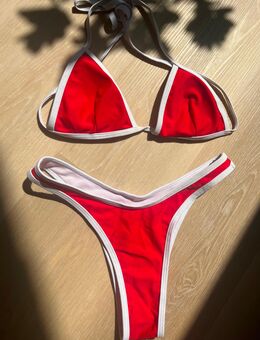 Roter Bikini - Bielefeld