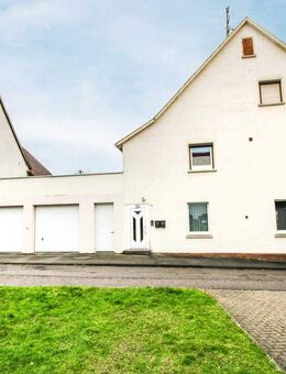 Wohn- und Geschäftshaus mit Top-Potenzial ! Aktuell 1 Etage Gewerbefläche + 2 Etagen Wohnfläche - Bisingen