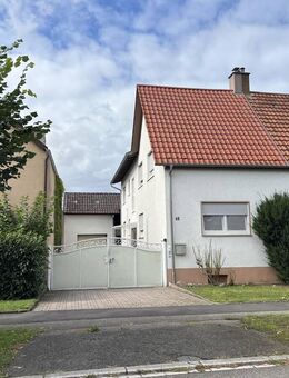 Einzigartige Chance in Ubstadt-Weiher! Teilsanierte Doppelhaushälfte sucht neuen Eigentümer! - Ubstadt-Weiher