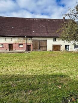 Ehemalige Hofstelle mit Stall und Nebengebäude - Großzügiges Grundstück mit Fördermöglichkeiten - Kirchberg (Iller)