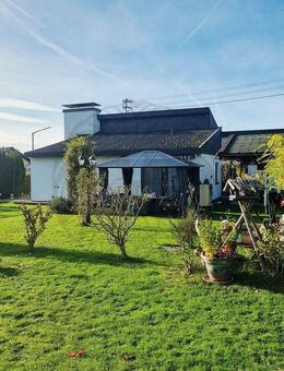 NIederahr: Einfamilienhaus mit Garten und Doppelgarage in ruhiger Lage - Niederahr