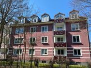 Gepflegte 2-Zimmer Dachgeschosswohnung mit Balkon in beliebter Wohnanlage nähe Hochschule - Coburg Zentrum