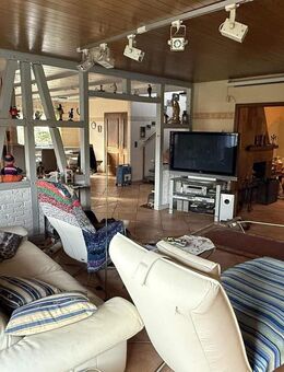 Freistehendes Einfamilienhaus mit Einliegerwohnung - Steinheim (Murr)