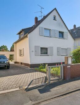 Charmantes Einfamilienhaus mit großem Garten, Balkon und Garage in ruhiger Wohnlage von Pfungstadt - Pfungstadt