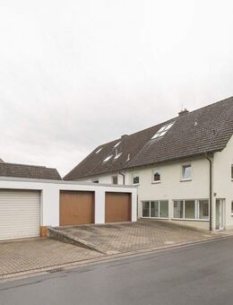 2 Häuser - 1 Chance Zusammenhängende Doppelhaushälfte und Zweiparteienhaus - Eußenheim