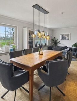 Wohnen mitten im Grünen - freistehendes Einfamilienhaus mit Sauna, Doppelgarage & Einliegerwohnung - Neritz