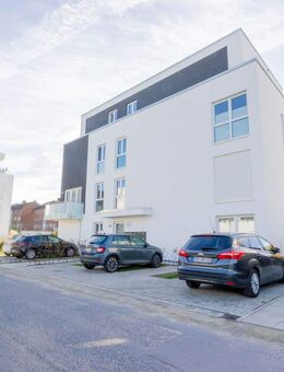 Etagenwohnung im 1. OG mit Balkon und Außenstellplatz - Hamm