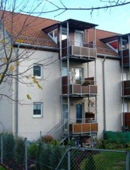 Wohnen im Grünen: 2-Raum-Dachgeschosswohnung mit Einbauküche und Süd-Balkon - Eisenach