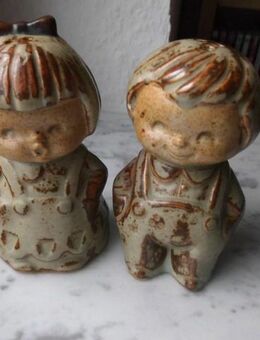 2 Keramik Streuer Junge+Mädchen Salzstreuer Vintage zus. 5,- - Flensburg
