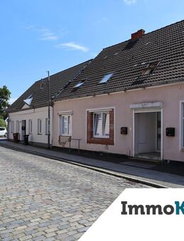 Modernisiertes Stadthaus mit ca. 263m² Wfl., Terrasse, pflegeleichtes Grdst. & 2 WE in Grimmen! - Grimmen