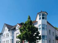 Helle Dachwohnung mit Loggia in zentraler Lage von Pachten - Dillingen (Saar)