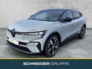 Renault Megane, Techno 220 Comfort Range, Jahr 2022 - Hof