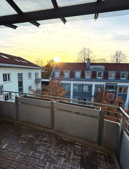Wohnen mit Weitblick: Ruhige und zentral gelegene 3-Zimmer-Maisonette-Wohnung nahe Bahnhof Dachau - Dachau