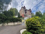 Mehrfamilienhaus in zentraler Lage mit Garten, Garage und Stellplätzen - Rottweil