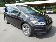 VW Touran, 1.5 TSI People, Jahr 2022 - Föritz