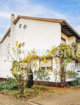 Viel Platz, viel Potenzial, verkehrsgünstig: Doppelhaushälfte in ruhiger Wohnlage - Stutensee